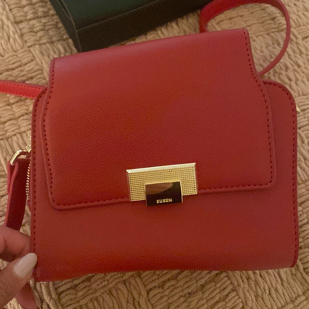 Red bag it's like new